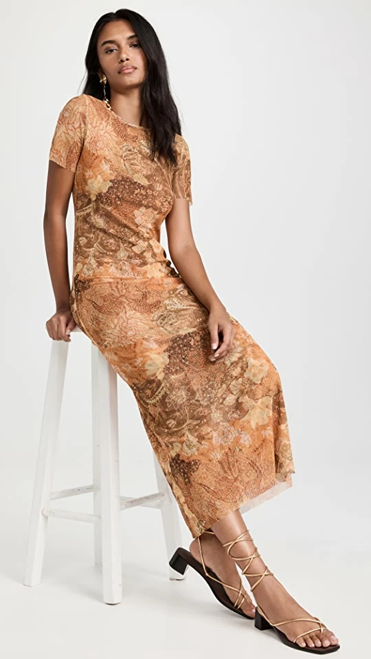 Brand new ???? MISA Vanessa ???? Dress Golden Batik ???? 1 Brand new ???? MISA Vanessa ???? Dress Golden Batik ????